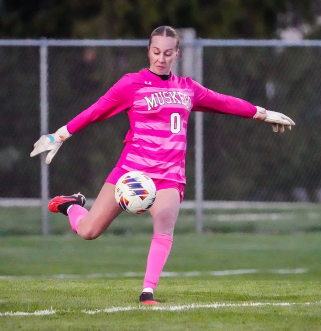 Muskego keeper Lauren Pearson (0) sends the ball downfield during the match at home against Waunakee, Friday, April 19, 2024.